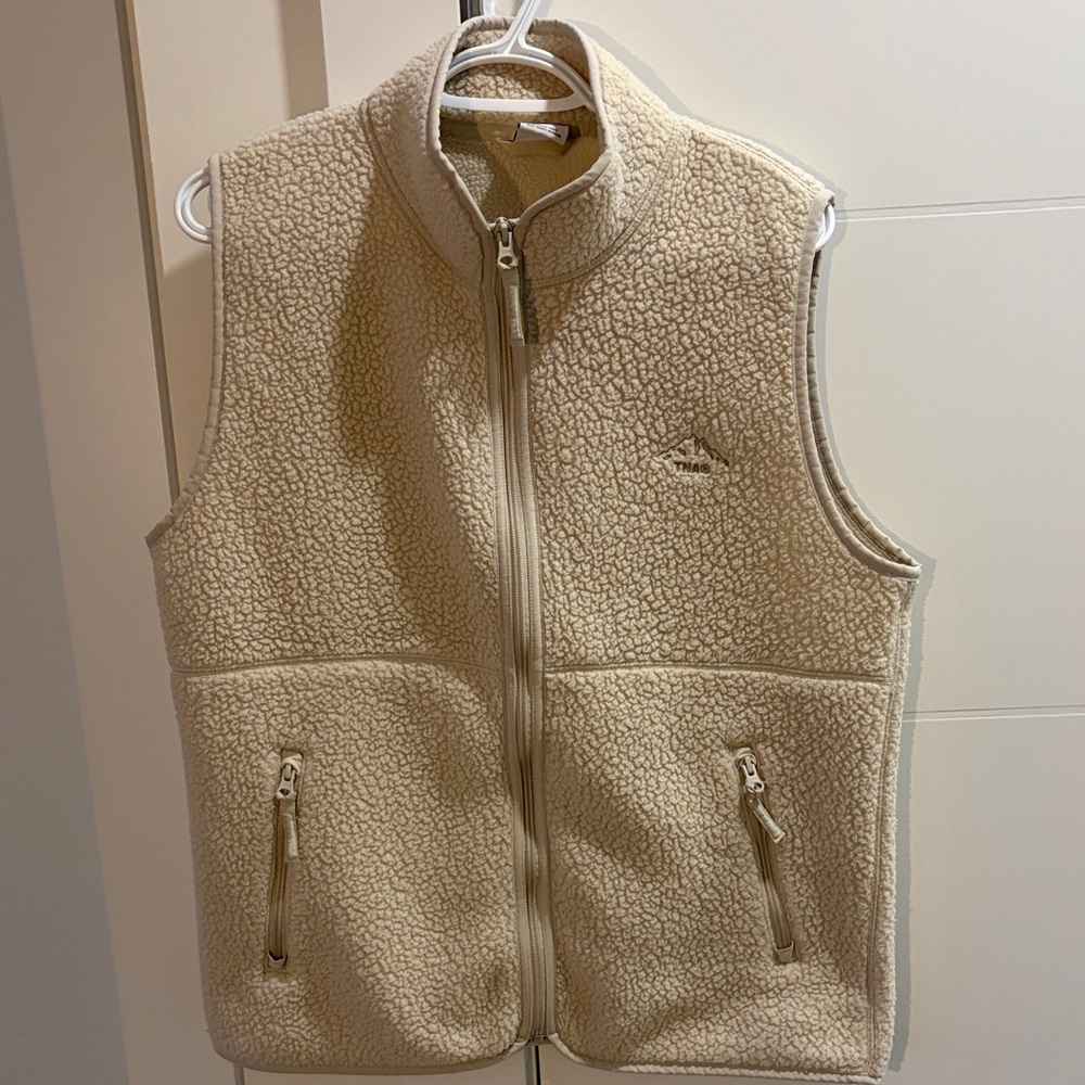 TNA Polartec Thermal Pro Mockneck Vest in size medium